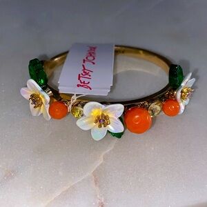 Betsey Johnson Flower Cluster Hinge Bangle Bracelet New